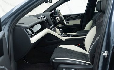 Bentley Bentayga V8 S 17