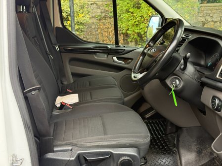 Ford Transit Custom 300 LIMITED P/V ECOBLUE 10