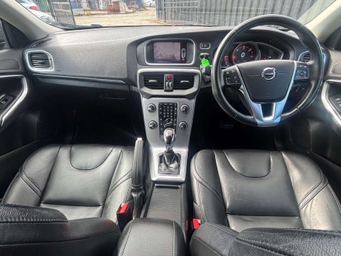 Volvo V40 2.0 D3 Inscription Hatchback 5dr Diesel Auto Euro 6 (s/s) (150 ps) 40