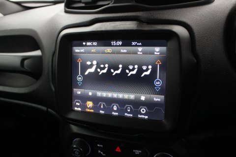 Jeep Renegade 5dr 1.3i T4 GSE Night Eagle II Automatic 11