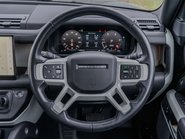 Land Rover Defender D300 X-Dynamic HSE 13
