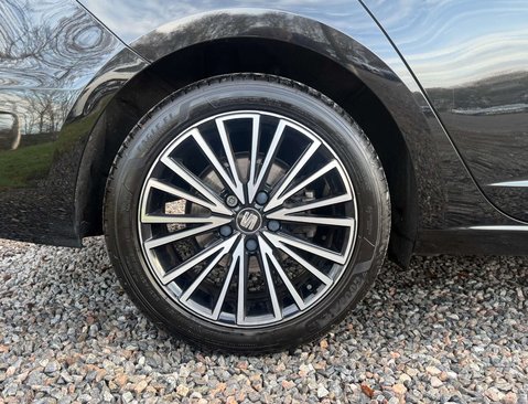 SEAT Leon 2.0 Leon Xcellence Luxury TSi Semi-Auto 5dr 11