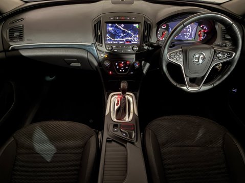 Vauxhall Insignia Country Tourer NAV BI-TURBO 11