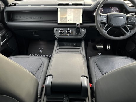 Land Rover Defender V8 42