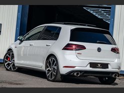 Volkswagen Golf 2.0 Golf GTi Performance TSi Semi-Auto 5dr 31