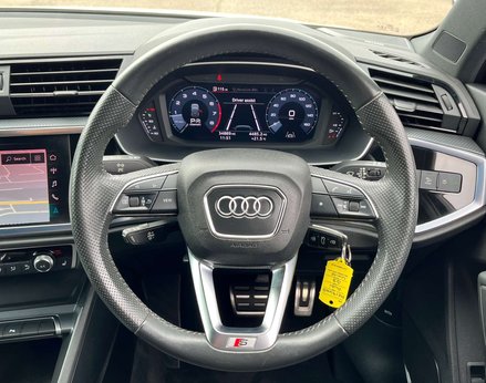 Audi Q3 1.5 Q3 S Line 35 TFSI Semi-Auto 5dr 20