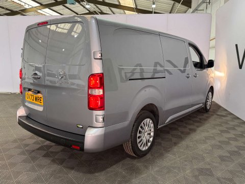 Peugeot Expert 2.0 Expert Professional Premium + L2 BlueHDi 9