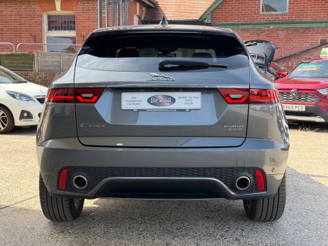 Jaguar E-Pace R-DYNAMIC HSE 6