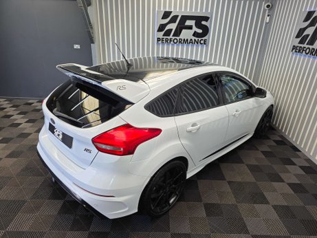 Ford Focus 2.3T EcoBoost RS Hatchback 5dr Petrol Manual AWD Euro 6 (s/s) (350 ps) 15