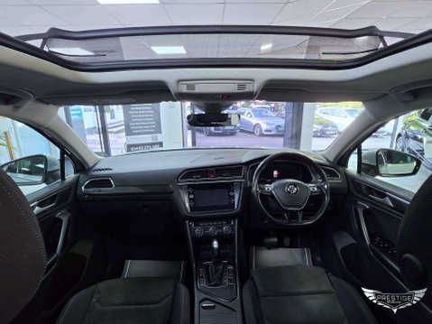 Volkswagen Tiguan 2.0 TDI SEL DSG Euro 6 (s/s) 5dr 31