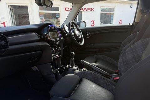 Mini Hatch COOPER.. 6 SERVICES..DAB..SAT NAV..HEATED SAETS..STUNNING EXAMPLE 36