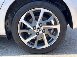 Toyota Yaris VVT-I Y20 14