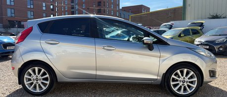 Ford Fiesta TITANIUM,,FORD SYNC,.ONLY £20;00 R:TAX,,STUNNING EXAMPLE  1