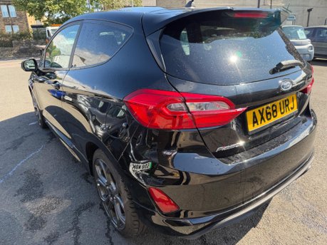 Ford Fiesta ST-LINE 14