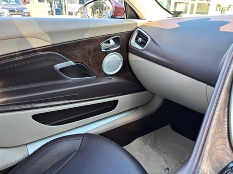 Aston Martin DB11 5.2 V12 Auto Euro 6 (s/s) 2dr 34