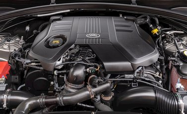 Land Rover Range Rover Velar D300 HSE First Edition 29