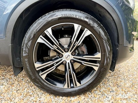 Volvo XC40 2.0 D3 Inscription Pro SUV 5dr Diesel Auto Euro 6 (s/s) (150 ps) 14