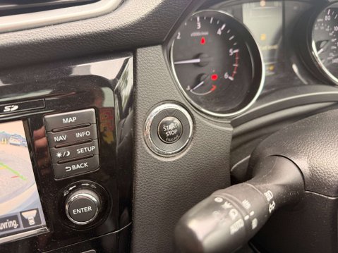 Nissan Qashqai 1.5 Qashqai N-Vision dCi 5dr 9