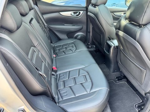Nissan Qashqai TEKNA PLUS DIG-T 21