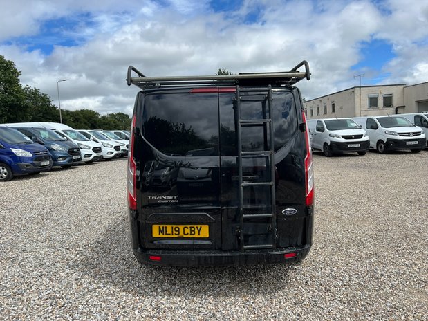 Ford Transit Custom SWB L1H1 Low Roof Limited 300 Air Con Alloys Sensors EURO 6 NO VAT 7