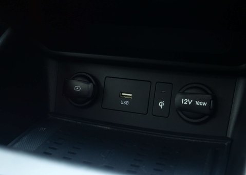 Hyundai KONA 1.6 h-GDi Ultimate SUV 5dr Petrol Hybrid DCT Euro 6 (s/s) (141 ps) 33