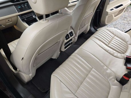 Jaguar XF 2.0d Portfolio Saloon 4dr Diesel Auto Euro 6 (s/s) (180 ps) 21