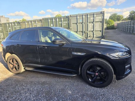 Jaguar F-Pace 2.0 D180 R-Sport SUV 5dr Diesel Auto AWD Euro 6 (s/s) (180 ps) 38