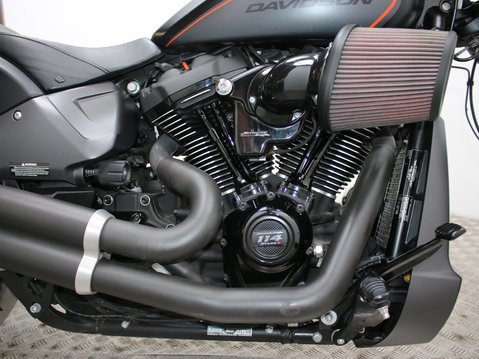 Harley-Davidson Softail SOFTAIL FXDR 114 19 27