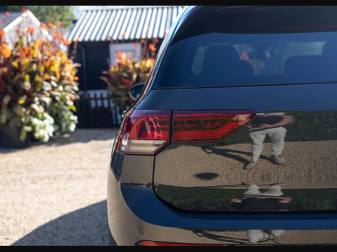 Volkswagen Golf 1.5 Golf R-Line TSi 5dr 24