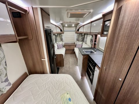 Bailey Unicorn Valencia 33