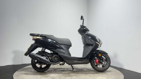 Direct Bikes Milan DB125 DIRECT BIKE 125 RUNNING PROJECT LARGE 125CC SCOOTER 1