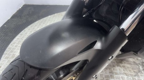 Honda VFR 2011 ONLY 22K NEW MOT SERVICED TOP BOX TOURER 800CC 10