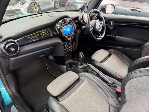 Mini Convertible 1.5 Cooper Convertible 2dr Petrol Steptronic Euro 6 (s/s) (136 ps) 46