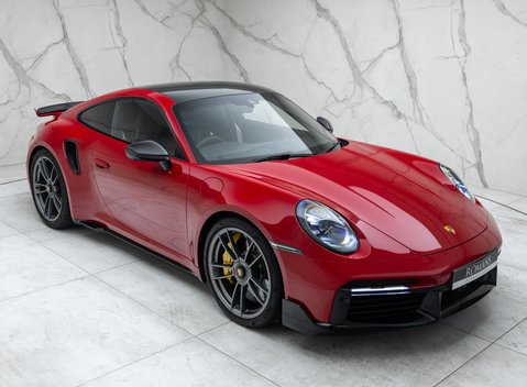 Porsche 911 Turbo S (992) Lightweight 11