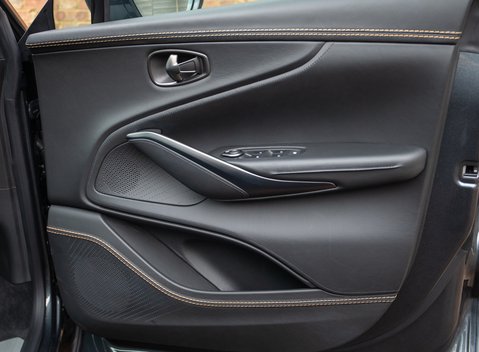 Aston Martin DBX '1913 Package' 24