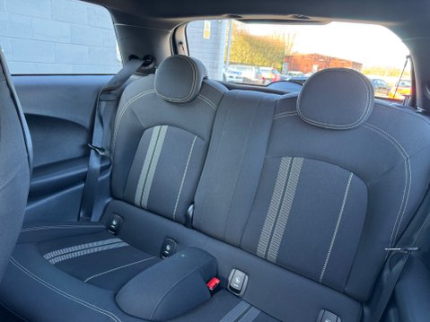Mini Hatch COOPER SPORT 29