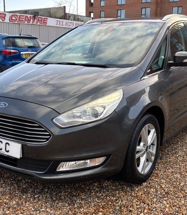 Ford Galaxy TITANIUM 1.5T !! LOOK !! 7 SEATS !! 10 SERVICES! 1 FORMER KEEPER! 3