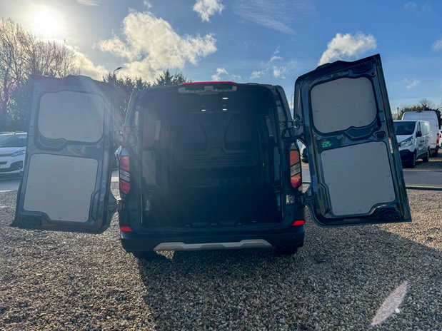 Ford Transit Custom LWB L2H1 Low Roof Trail 320 Air Con Alloys Camera Sensors SELECT 8