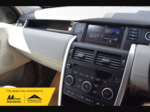 Land Rover Discovery Sport 2.0 Discovery Sport SE Tech TD4 4WD 5dr 58