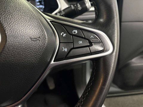 Renault Captur 1.3 Captur Iconic TCe 5dr 21