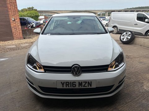 Volkswagen Golf MATCH EDITION TSI BMT 8