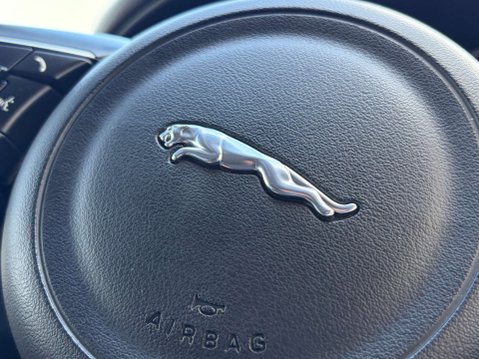 Jaguar F-Pace 2.0 F-PACE Prestige AWD D Auto 4WD 5dr 63