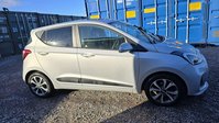 Hyundai i10 1.2 Premium SE Hatchback 5dr Petrol Auto Euro 6 (87 ps) 13