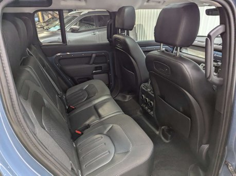 Land Rover Defender 2.0 Defender S D Auto 4WD 5dr 58