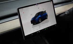 Tesla Model Y RWD Comfort Suspension GROK AI Deep Blue Metallic Adaptive LEDs 1Owner VATQ 21