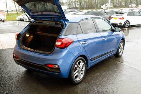 Hyundai i20 MPI PREMIUM SE NAV 37