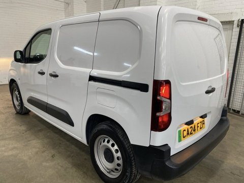 Peugeot Partner PROFESSIONAL PREMIUM PLUS L1 9