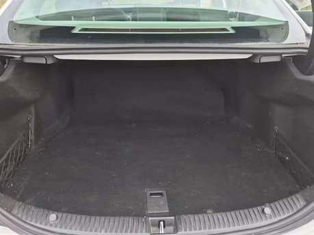 Mercedes-Benz C Class 1.6 C200d Sport (Premium) Saloon 4dr Diesel G-Tronic+ Euro 6 (s/s) (136 ps) 8