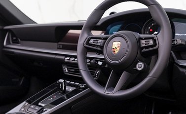 Porsche 911 Targa 4S (992) 12