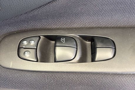 Nissan Serena 40